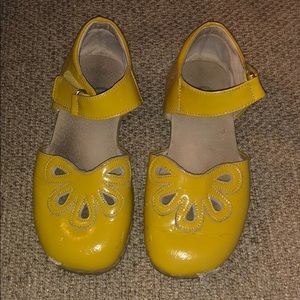 Live and Luca Petals.